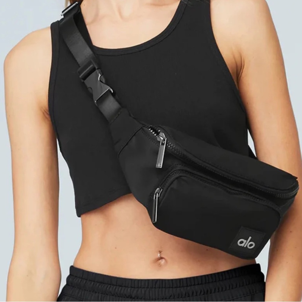 ALO Yoga Black Crossbody Belt Bag